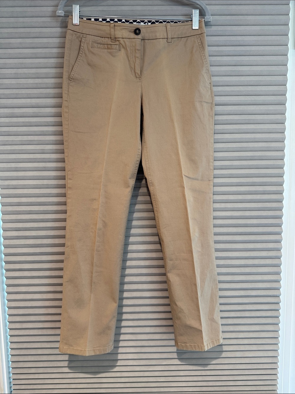 Boden Classic Straight Chino Pants in Khaki - size 8 R